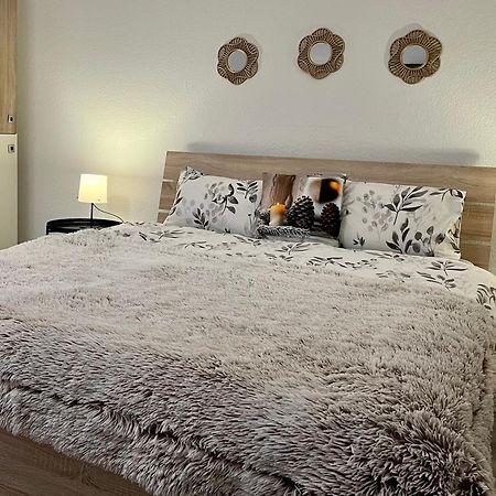 Marienhaus Apartment - Zentral, Parken, Netflix, Kontaktloses Einchecken วุปปาทัล ภายนอก รูปภาพ