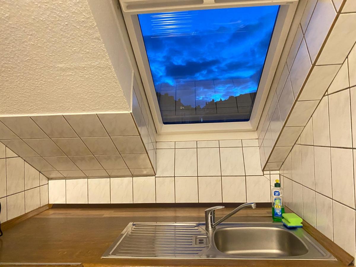 Marienhaus Apartment - Zentral, Parken, Netflix, Kontaktloses Einchecken วุปปาทัล ภายนอก รูปภาพ