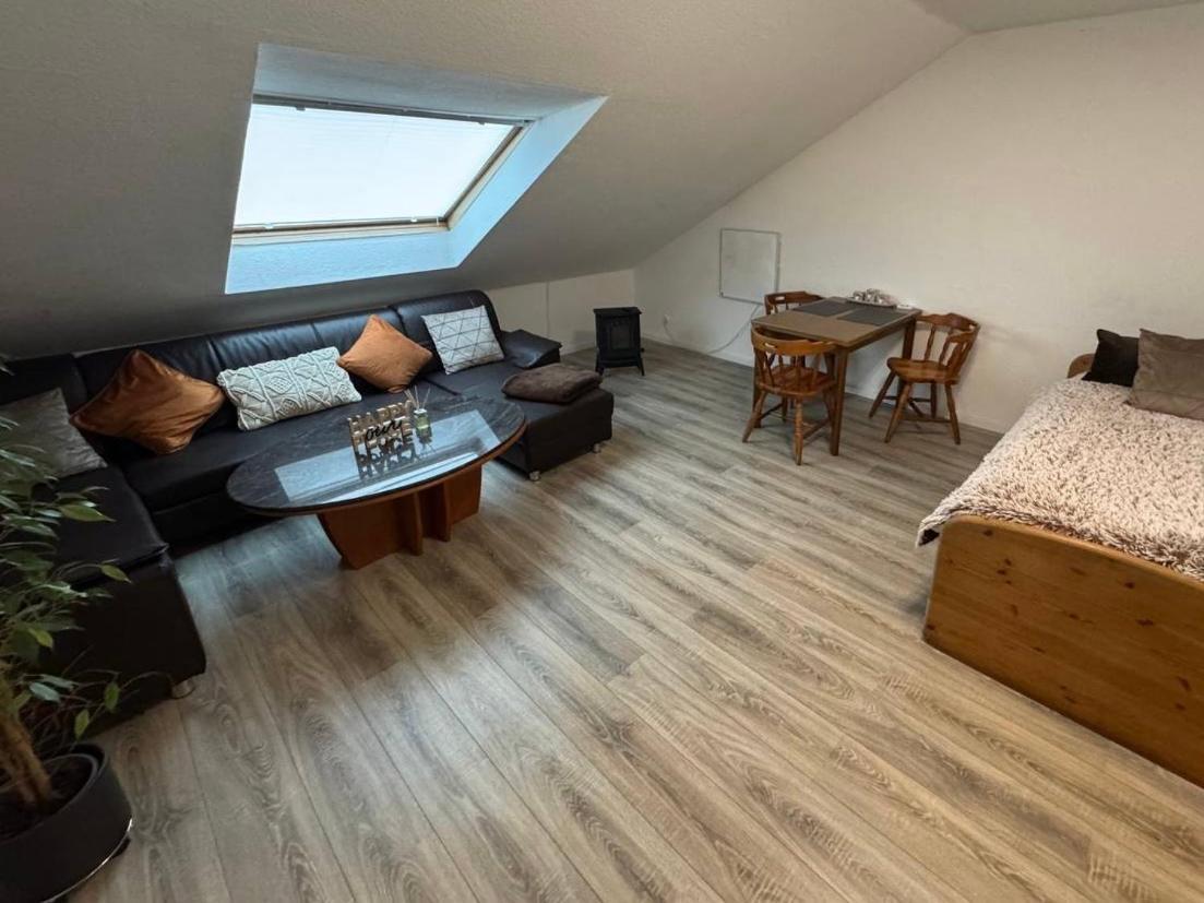 Marienhaus Apartment - Zentral, Parken, Netflix, Kontaktloses Einchecken วุปปาทัล ภายนอก รูปภาพ